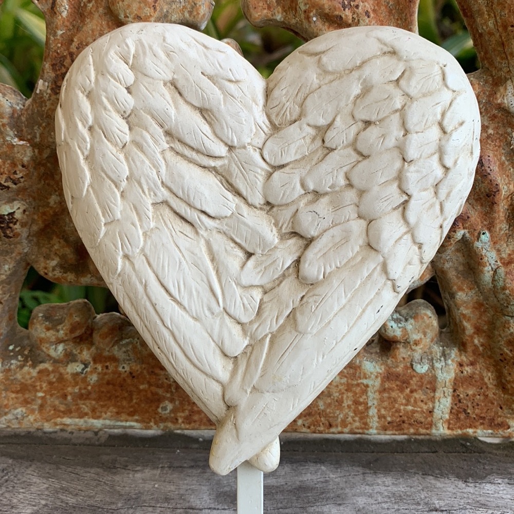 Angel Wing Heart Wall Hook - Picture 2 of 7
